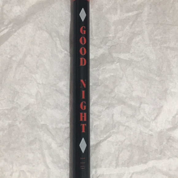 Luxie Harley Quinn eyeshadow brush - Picture 4 of 7